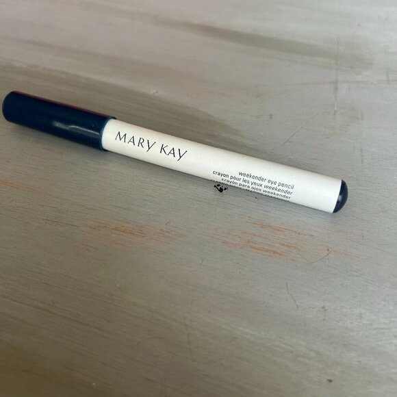 NEW Mary Kay Weekender Eye Pencil CLASSIC NAVY Full Size No box Unused New - Picture 1 of 4